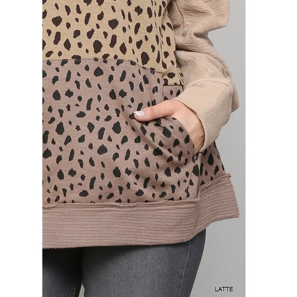 Women's Leopard Print Sweater Vest Cream and Latte - Picture 5 of 6